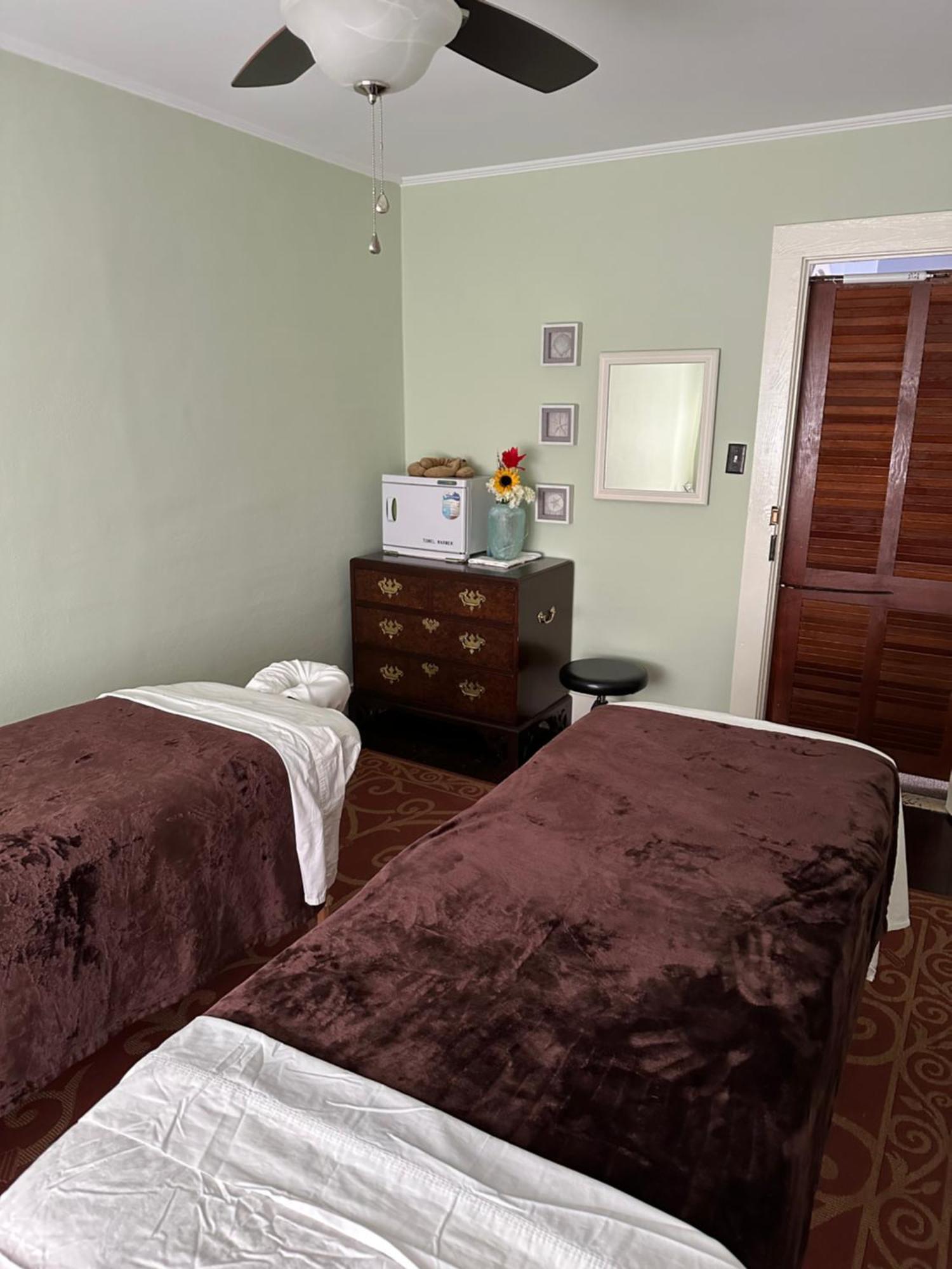 The Charleston Inn Hendersonville Nc Bagian luar foto