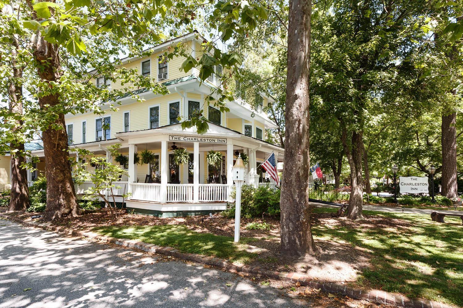 The Charleston Inn Hendersonville Nc Bagian luar foto
