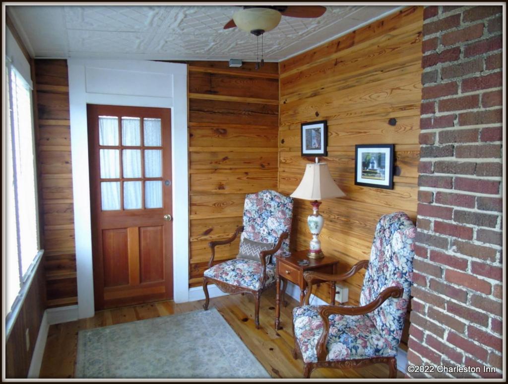 The Charleston Inn Hendersonville Nc Bagian luar foto