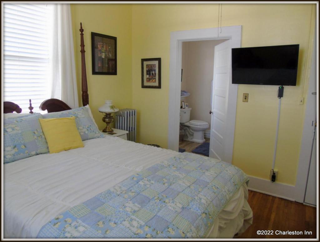 The Charleston Inn Hendersonville Nc Bagian luar foto