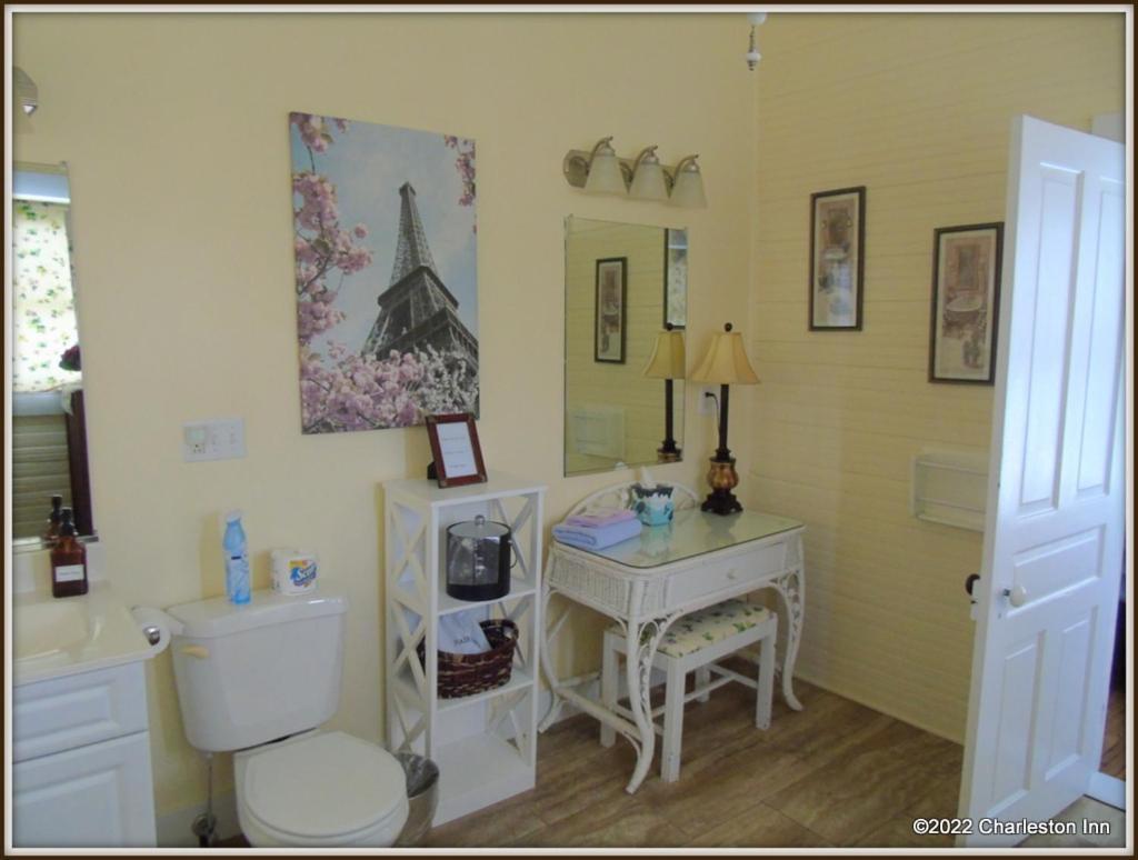 The Charleston Inn Hendersonville Nc Bagian luar foto