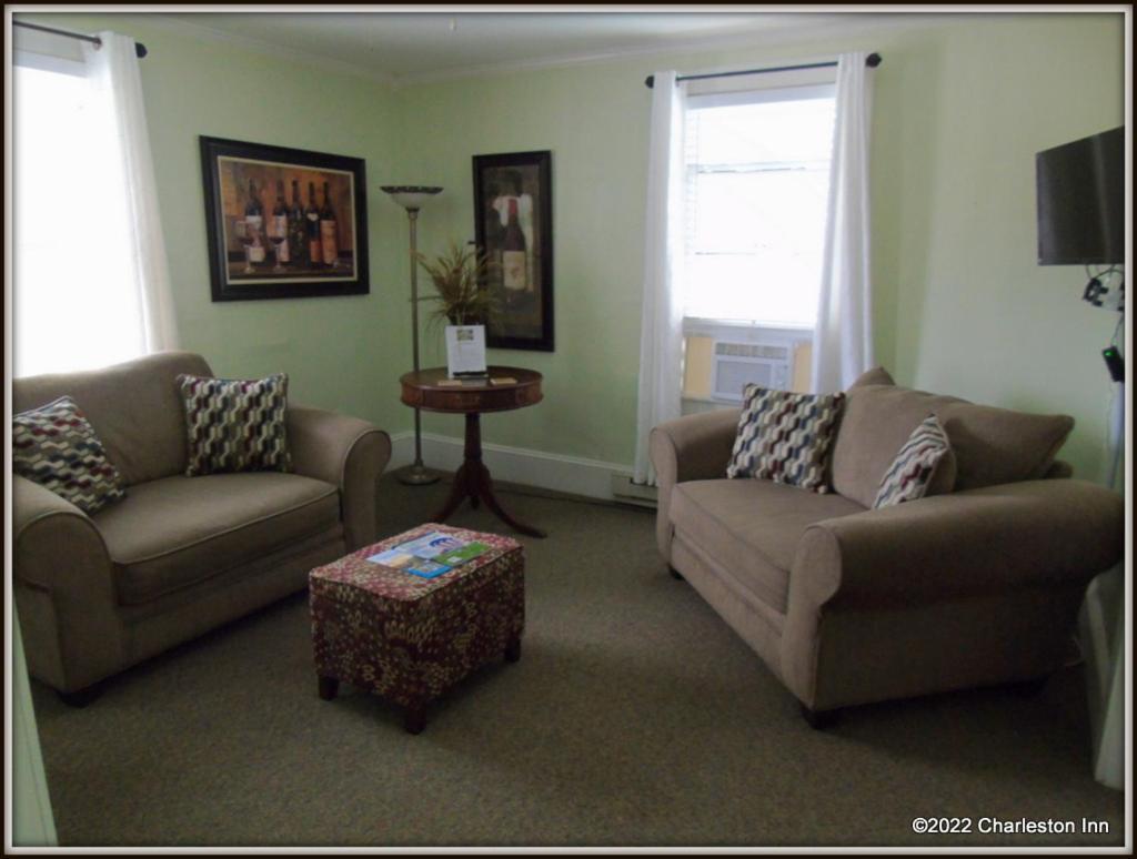 The Charleston Inn Hendersonville Nc Bagian luar foto
