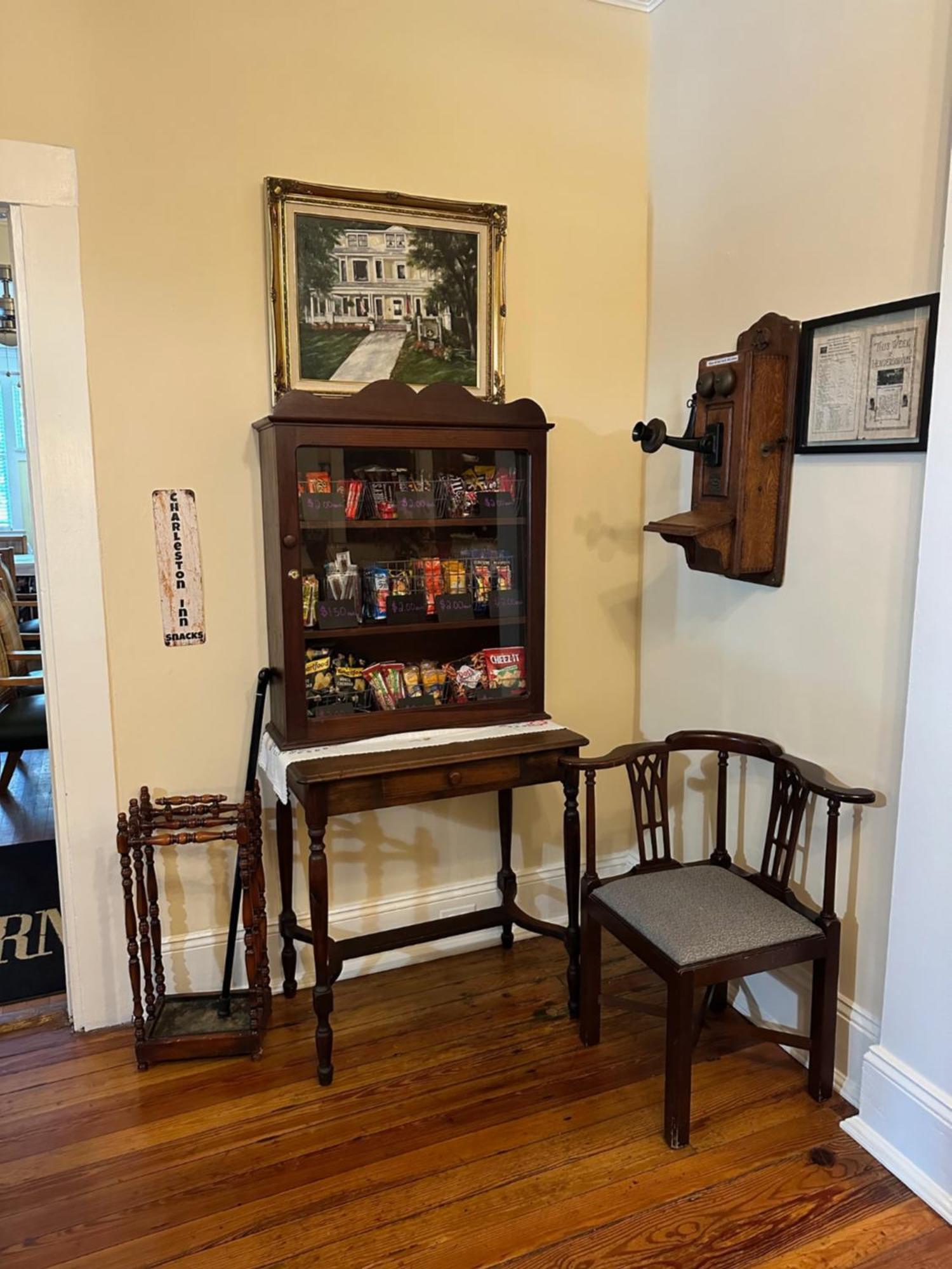 The Charleston Inn Hendersonville Nc Bagian luar foto