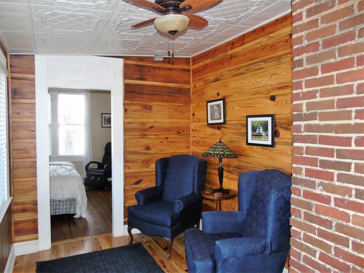 The Charleston Inn Hendersonville Nc Bagian luar foto