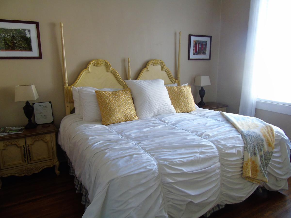 The Charleston Inn Hendersonville Nc Bagian luar foto
