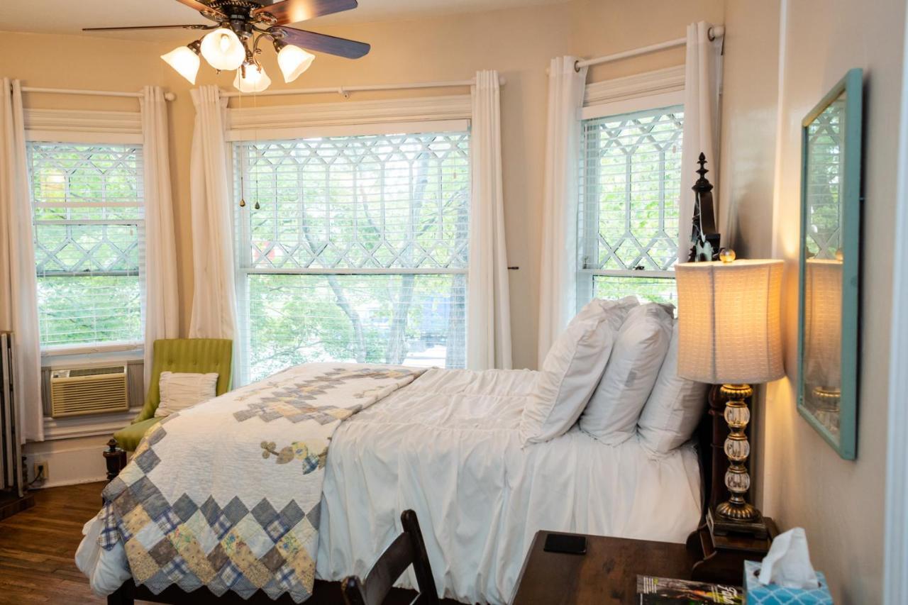The Charleston Inn Hendersonville Nc Bagian luar foto